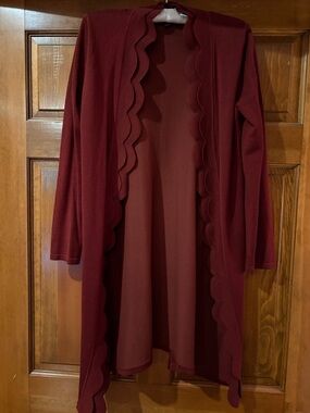 Cable & Gauge Burgundy Scallop-Edge Open Cardigan